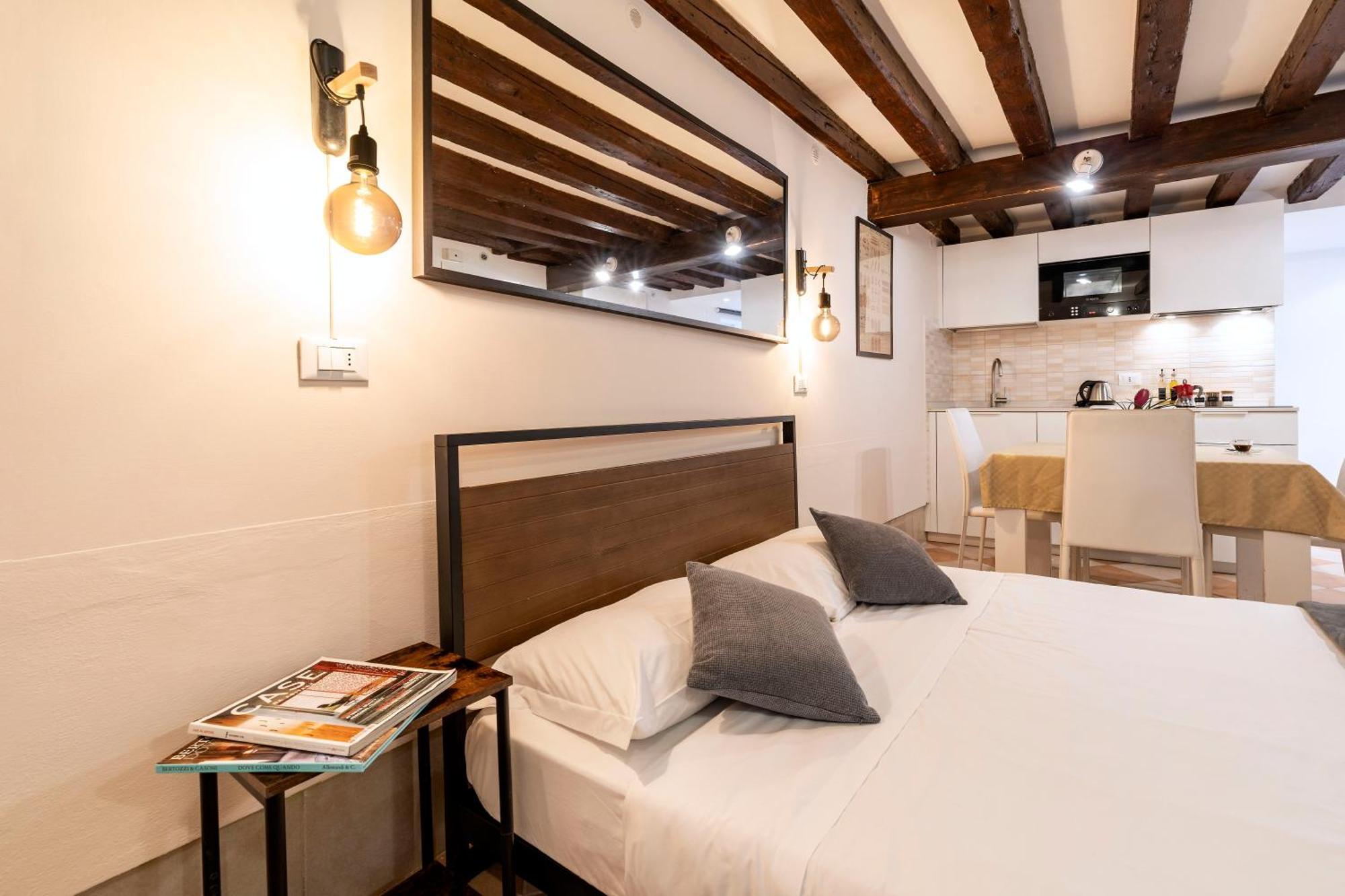 Fenix Colombina In Biennale - Your Little House Appartement Venetië